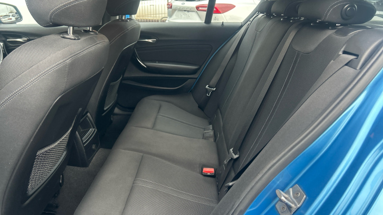 BMW 1 Series 118i [1.5] Sport 5dr [Nav/Servotronic] Petrol Hatchback